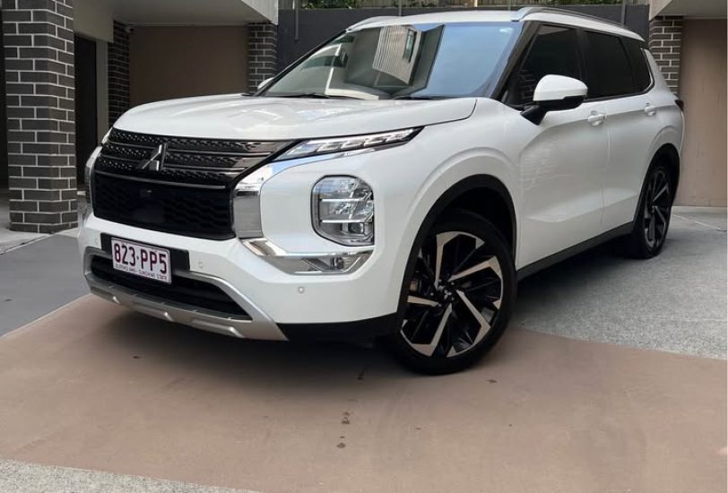 2022 Mitsubishi outlander aspire